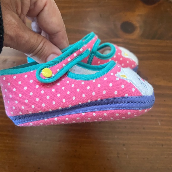 Gymboree Pink Mary Jane Baby Shoes with Teal Trim and Cat Face - Picture 10 of 11